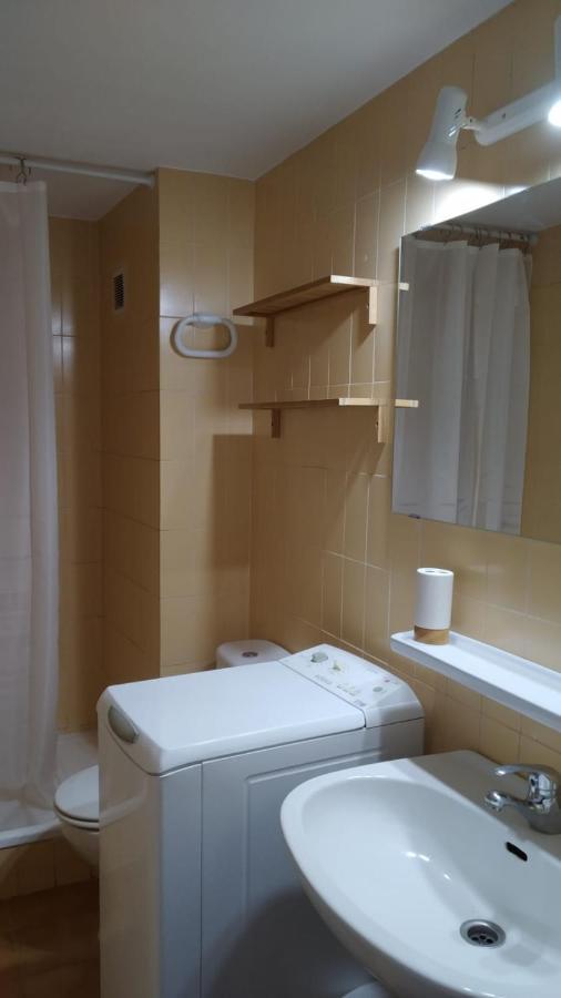 אמפוריבראבה Apartament Amb Piscina מראה חיצוני תמונה